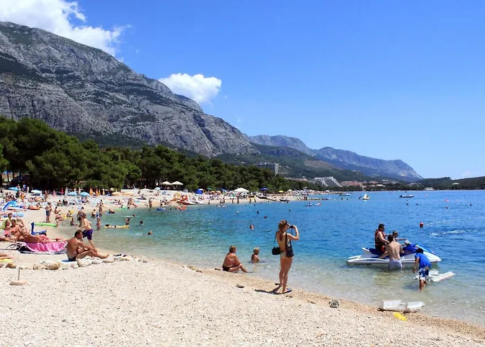 Apartment With Parking Space - 6792 *